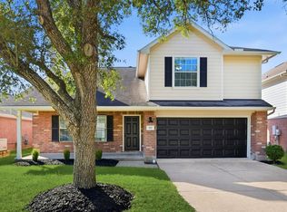 212 Glade Bridge Ln, Dickinson, TX 77539