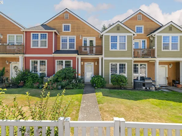 1048 NW Burnside Rd, Gresham, OR 97030