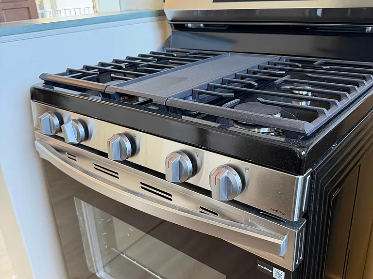 New Samsung gas range and oven