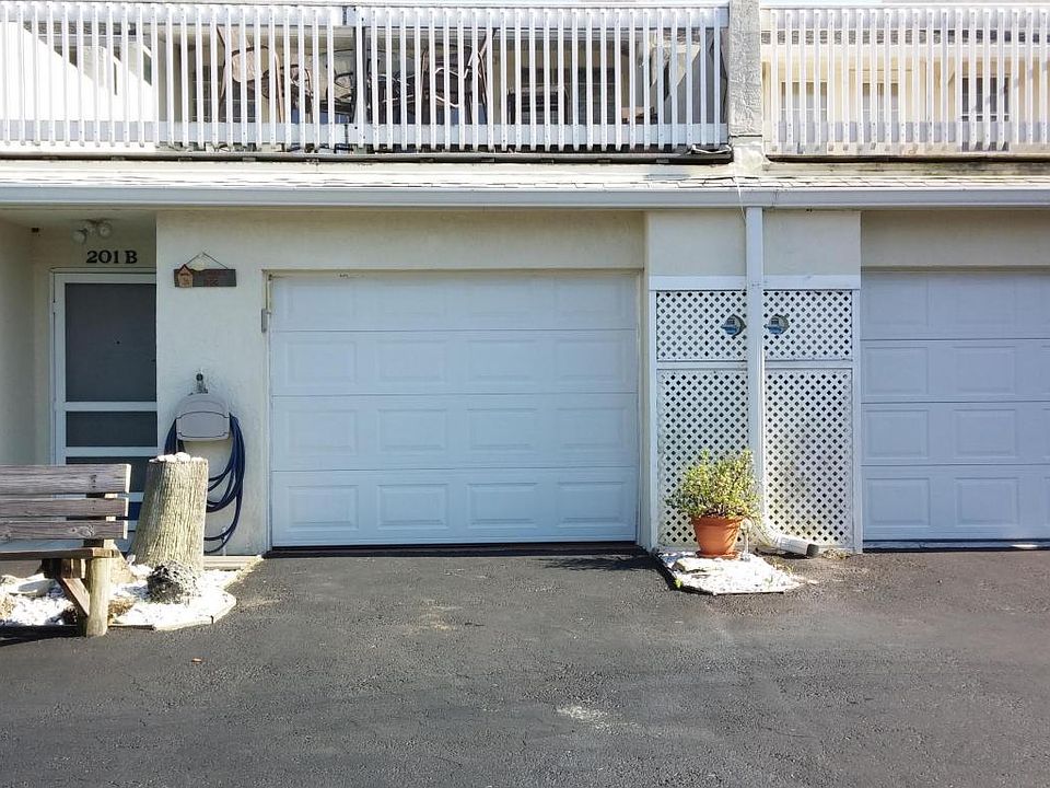 1st image of 201 4th Ave APT B