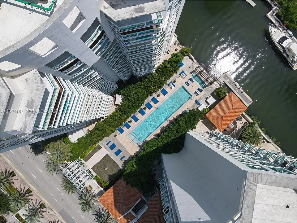150 Sunny Isles Blvd #11603