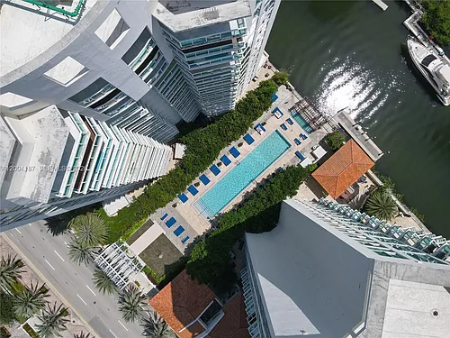 150 Sunny Isles Blvd Photo 1
