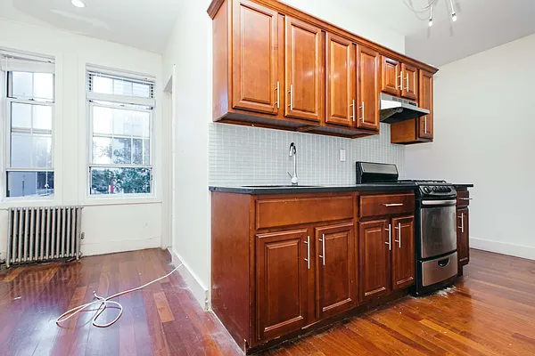 Rented by Nooklyn NYC LLC | media 18