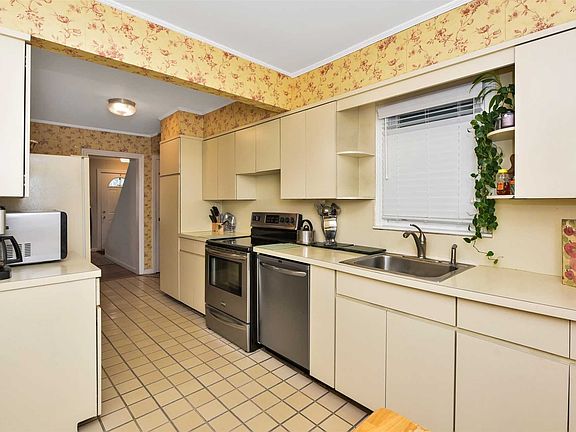 5th image of 26 Ferney St