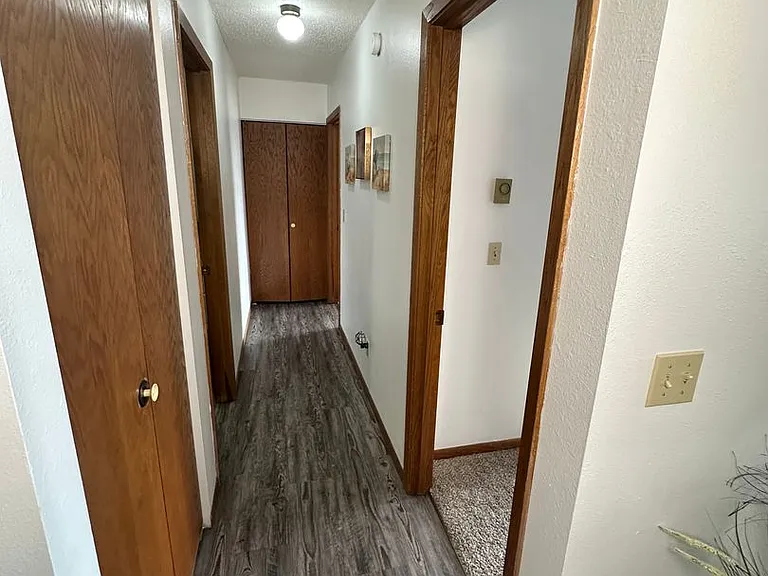 611 Eglon Ave SE — Photo 14