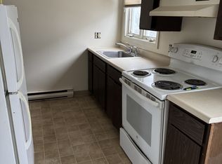 12 Knox St #2, Rockland, ME 04841