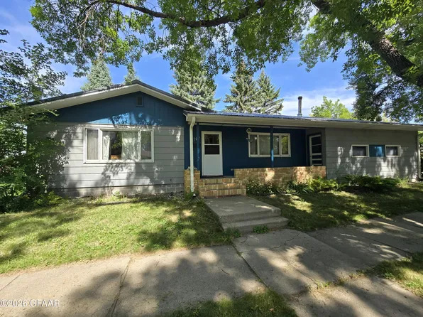 1702 20th Ave S, Grand Forks, ND 58201