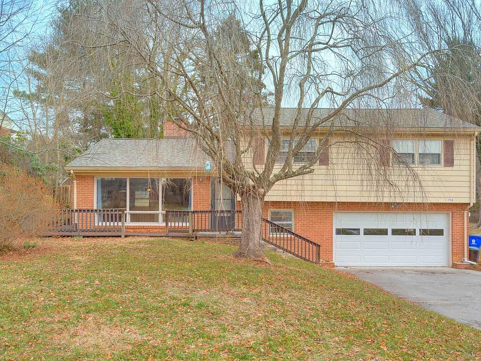 1st image of 708 Barringer Dr