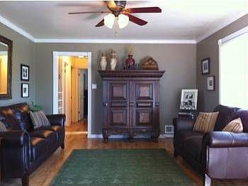 1st image of 5985 S La Salle Dr