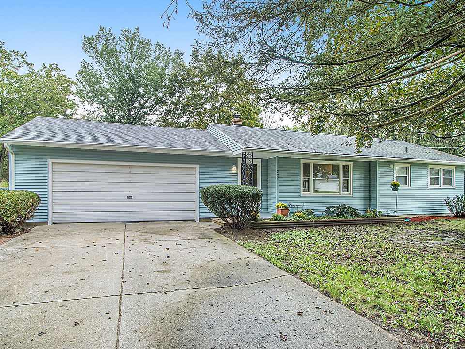 1st image of 242 Oriole Dr