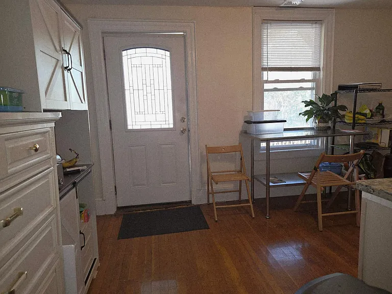 Lake Ave — Photo 2