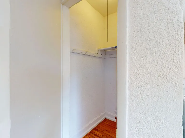 1515 E. 54th Street — Photo 18