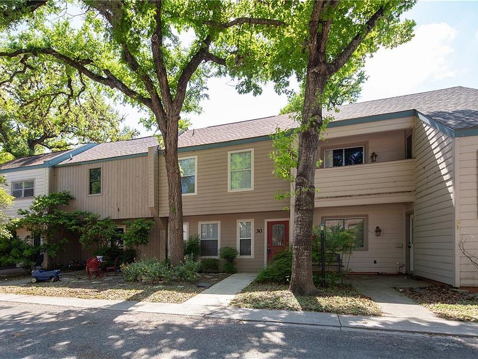 1st image of 30 Marina Cir