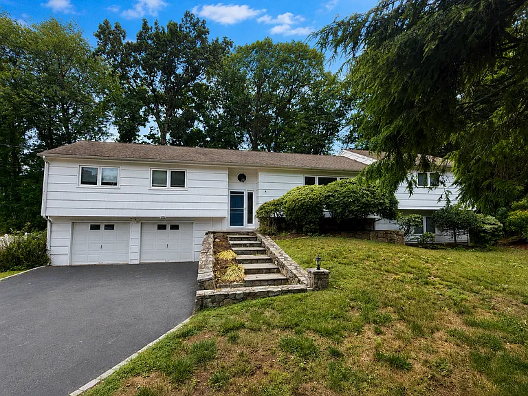 4 Nappa Ln — Photo 2
