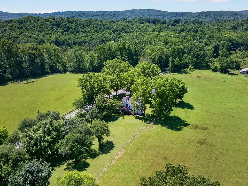 1st image of 697 Bottom Rd