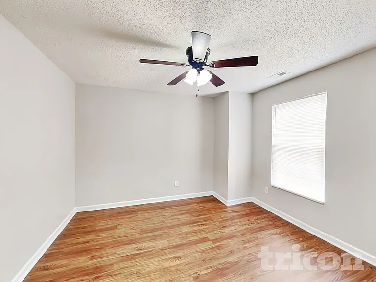 901 Skywatch Ln — Photo 18