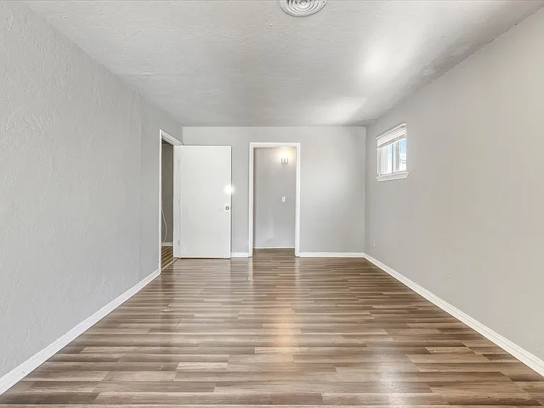 545 SW 46th St — Photo 21