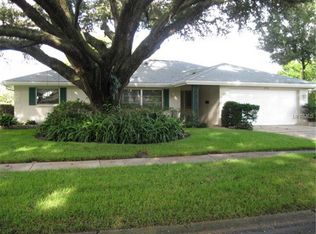 1960 Clearview Lake Dr, Clearwater, FL 33755