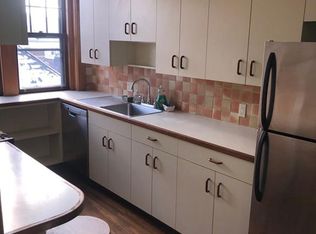 3 Newport Rd APT 5, Cambridge, MA 02140