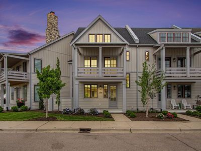 994 Harbor Dr E, Saint Joseph, MI, 49085