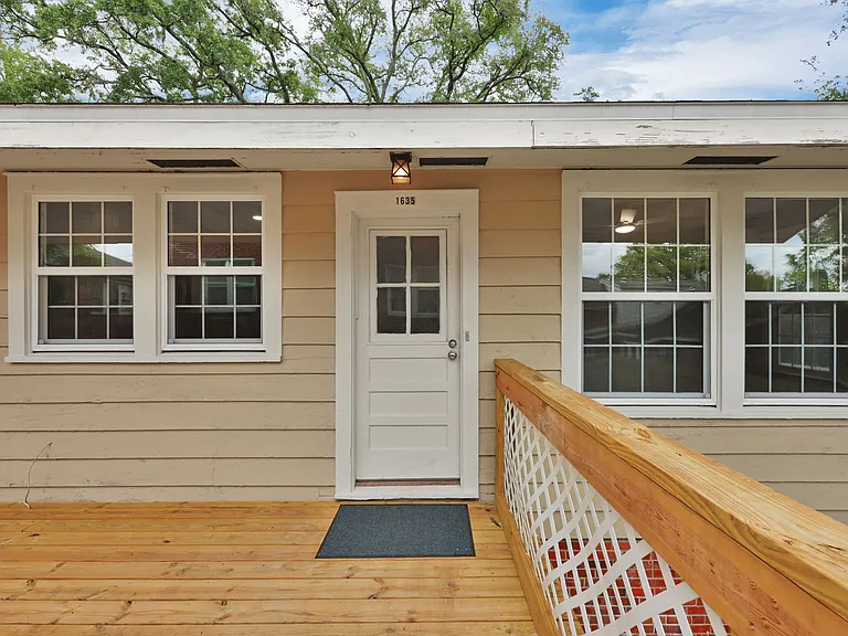 1633 Belmonte Ave #B — Photo 1