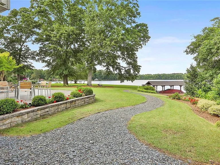 111 Loblolly Cir — Photo 9