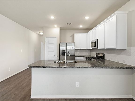 5th image of 8438 Baywatch Cir