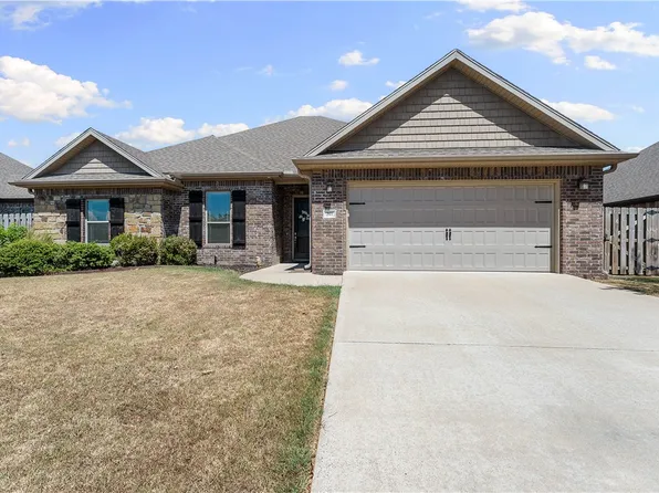 201 Cisterna Dr, Centerton, AR 72719
