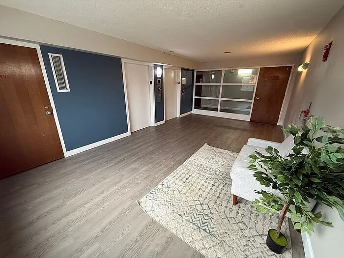 Building Photo - 4700 Westgrove St #501