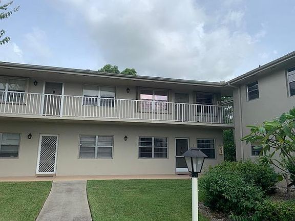 4th image of 24 Lake Vista Trl APT 205