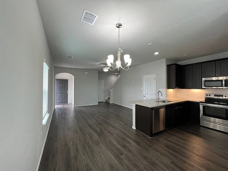 3403 Haylee Grace Pl — Photo 4