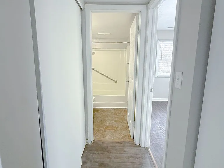1707 Madison St — Photo 9