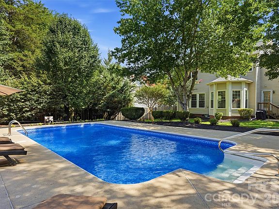 2nd image of 12312 Greenway View Ct