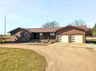 2620 S Gustin St, Holdrege, NE 68949