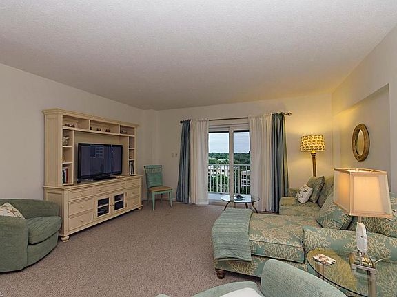 4th image of 1977 Gulf Shore Blvd N APT 706