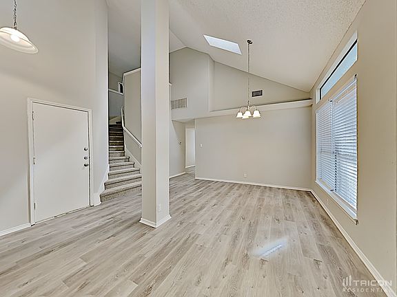 4th image of 7022 Congressional Blvd