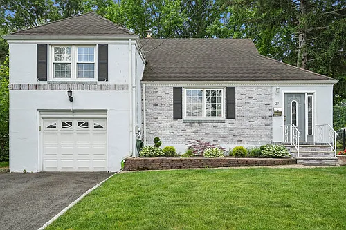 27 Edgewood Ave Photo 1
