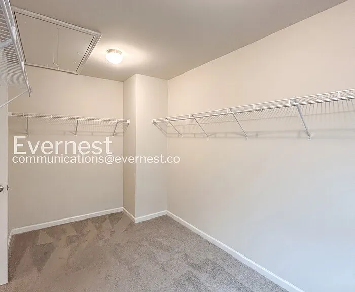 218 Lee St — Photo 24