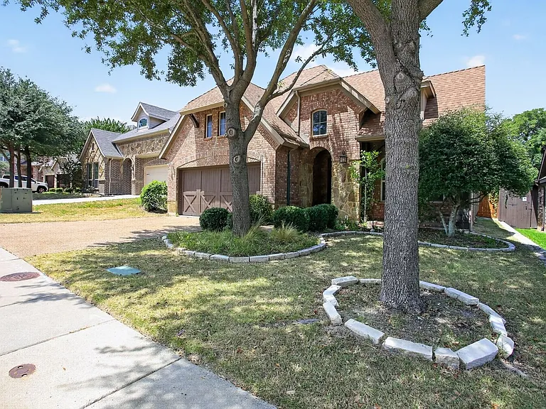 6523 Prairie Flower Trl — Photo 36