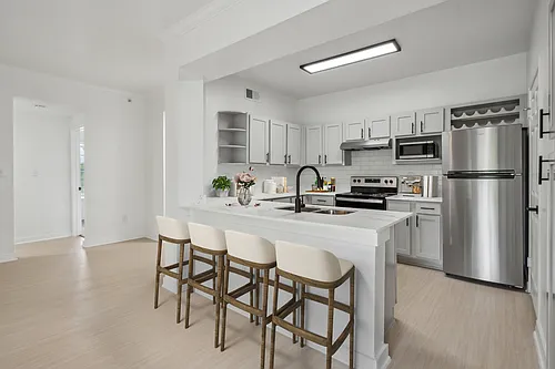 Stetson Apartments Photo 1