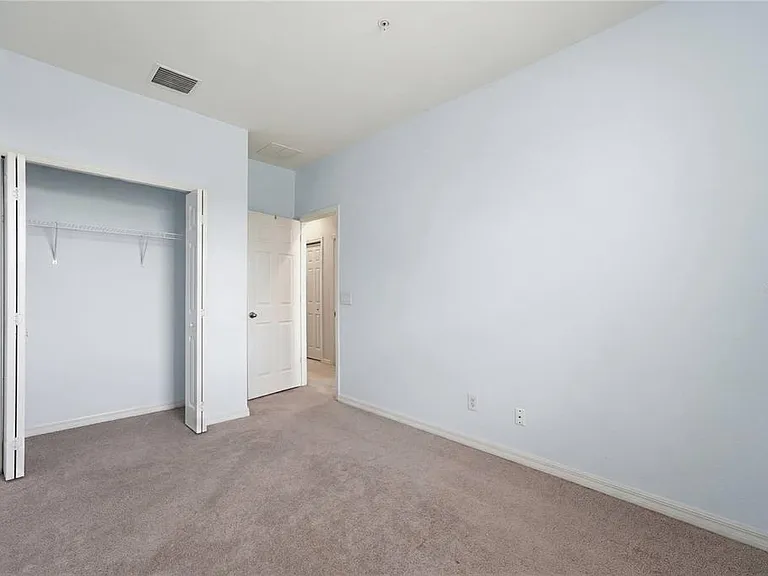 1346 Grantham Dr — Photo 23