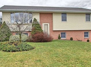 70 Kingston Dr, Palmyra, PA 17078