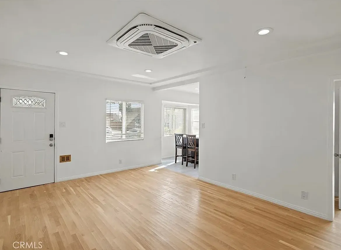 2 bed, $2,800 — Photo 3