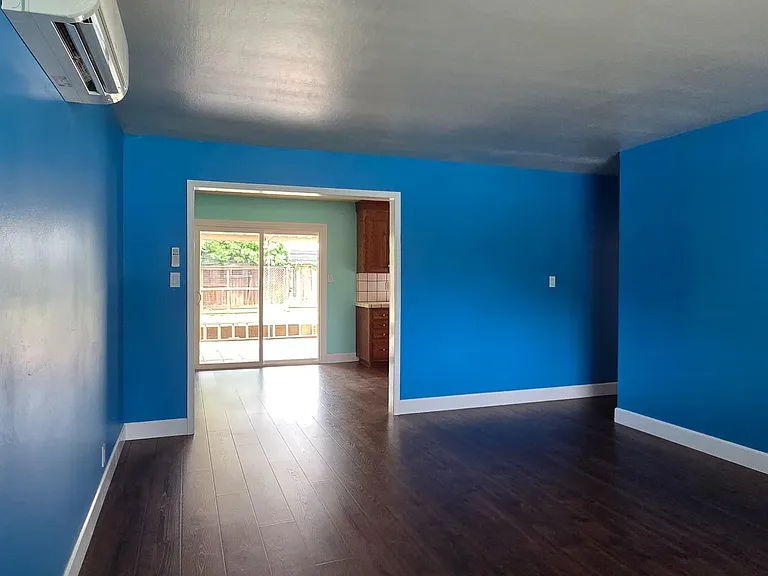 137 Anita Ct — Photo 5