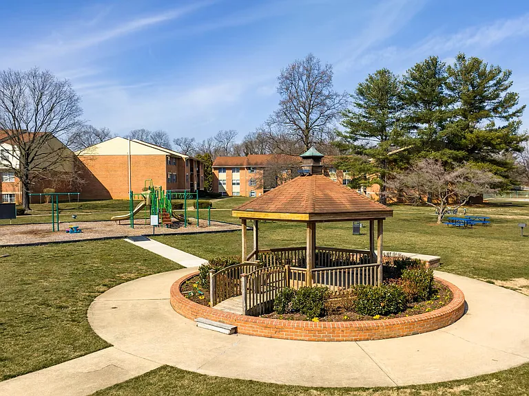 Milestone Garden Apartments — Photo 18