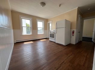 40 Chalapa Ave #2R, Woonsocket, RI 02895