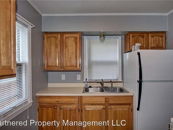 3rd image of 1522 E Markwood Ave #1