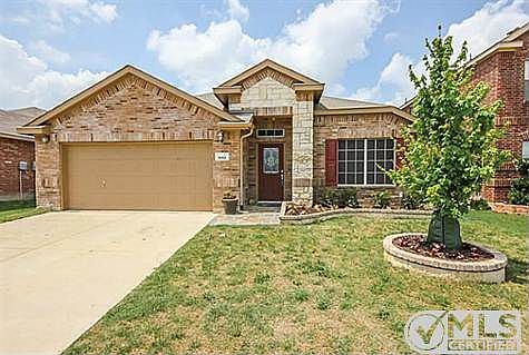 1st image of 801 Bastrop Dr