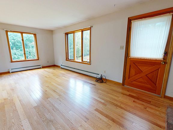4th image of 447 Ridge Road