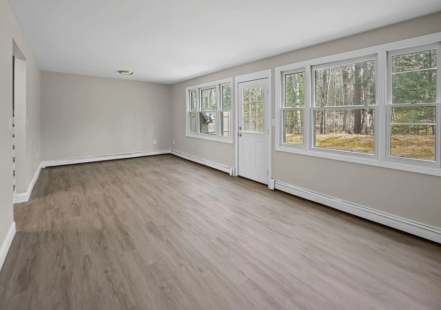 3-Bed/1-Bath Townhouse Topsham, ME — Photo 1